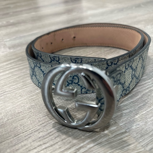 Men’s Gucci belt - Picture 2 of 3